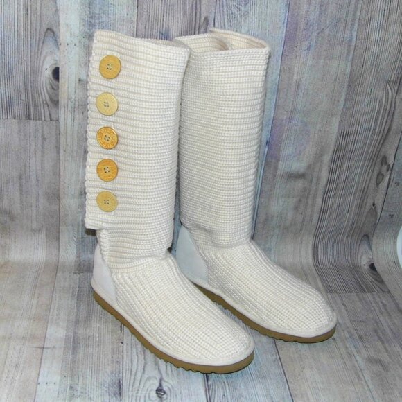 UGG Classic Cardy Tall Cream Knit Boots Womens Size 9 WORN ONCE! - Picture 1 of 12